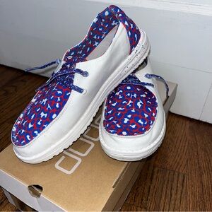 Hey dude Wendy Leo Americana  red white and blue size 5 slip on loafer USA